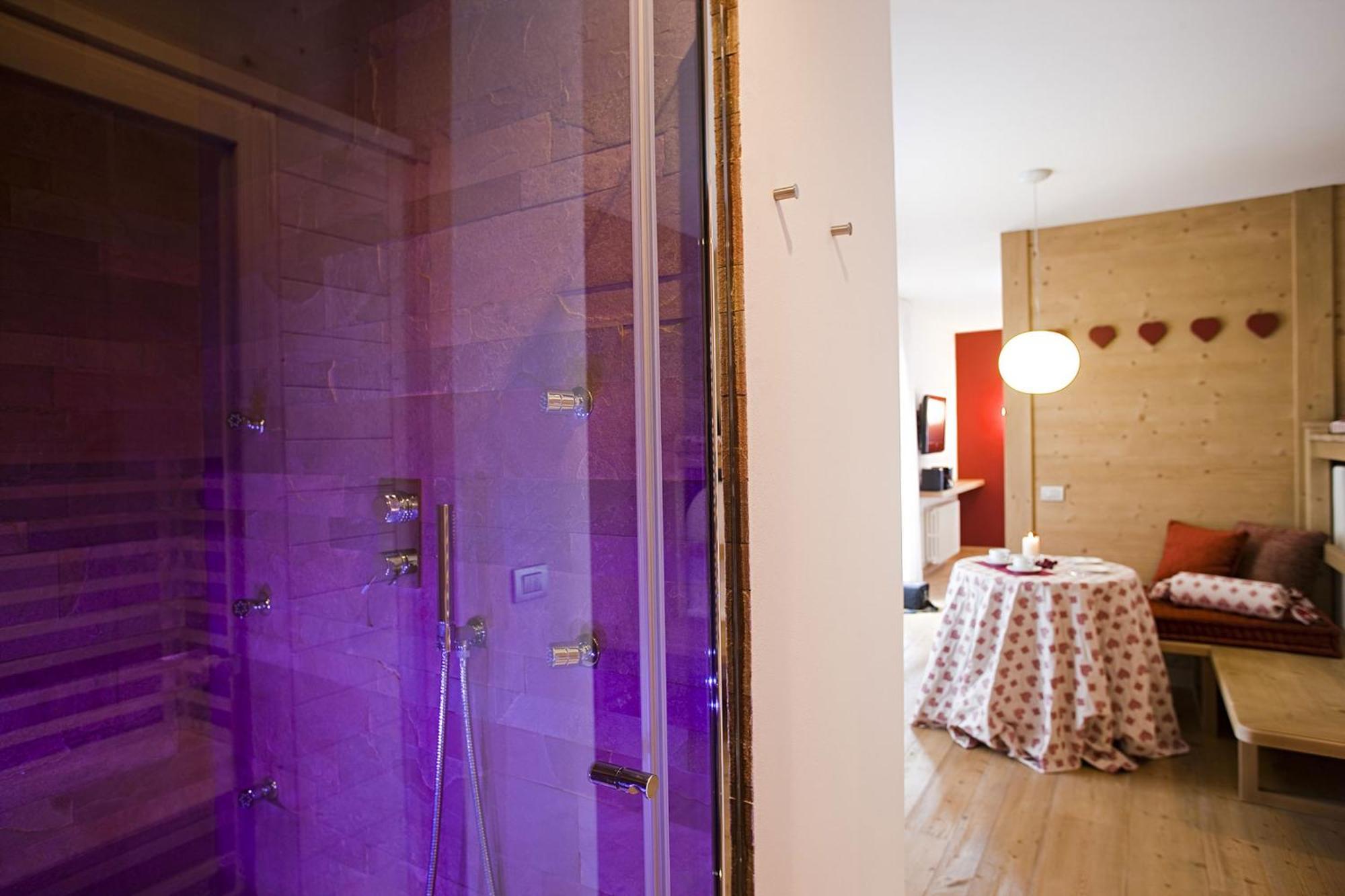 Villa Kofler Wonderland Resort Campitello di Fassa Quarto foto